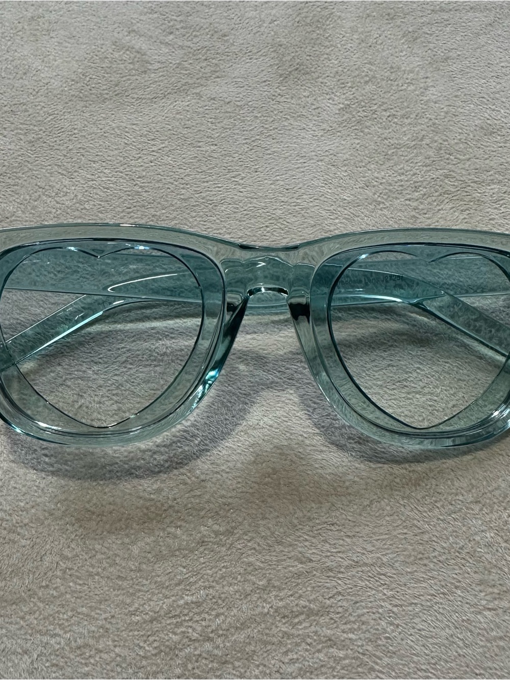Heart Sunglasses - Picture 4 of 9